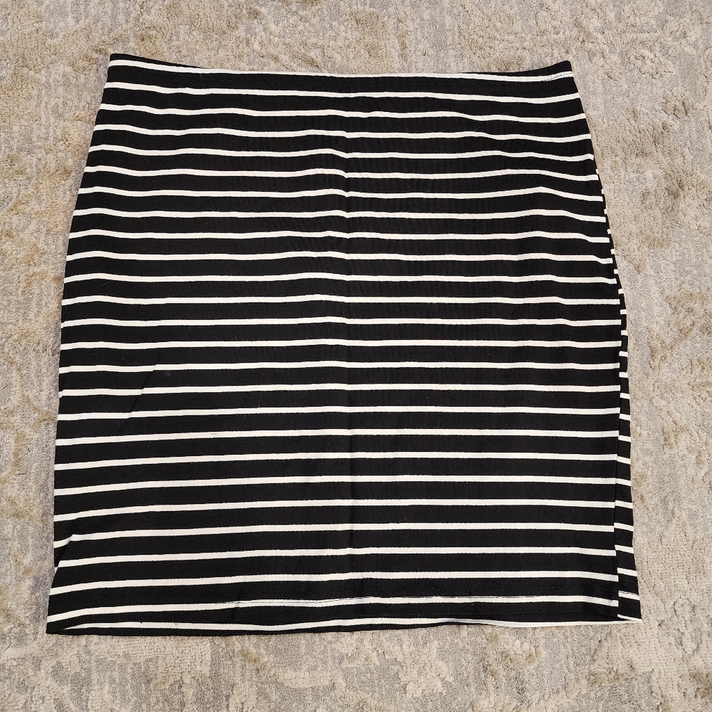 Black & White Stripe Shein Curve Skirt Size 1X